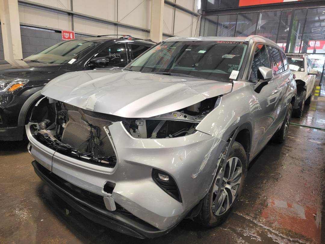 2022 TOYOTA HIGHLANDER — 46230 Miles — Lot 38504909 — Main - Marhaba Auctions Used Cars - Image 5