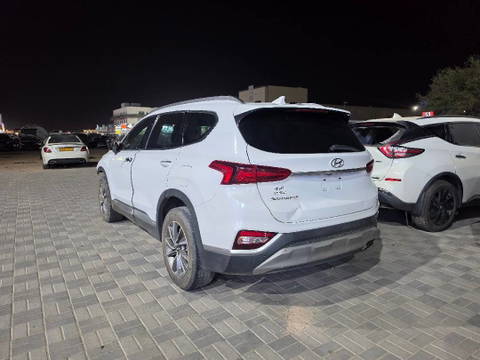 2019 HYUNDAI SANTA FE LIMITED at Marhaba Auctions