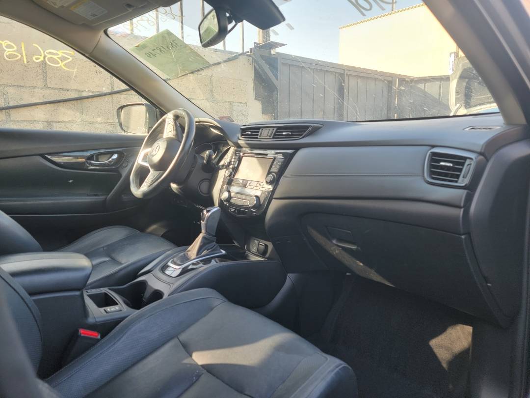 2017 NISSAN ROGUE — 101069 Miles — Lot 254081 - Marhaba Auctions Used Cars - Image 5