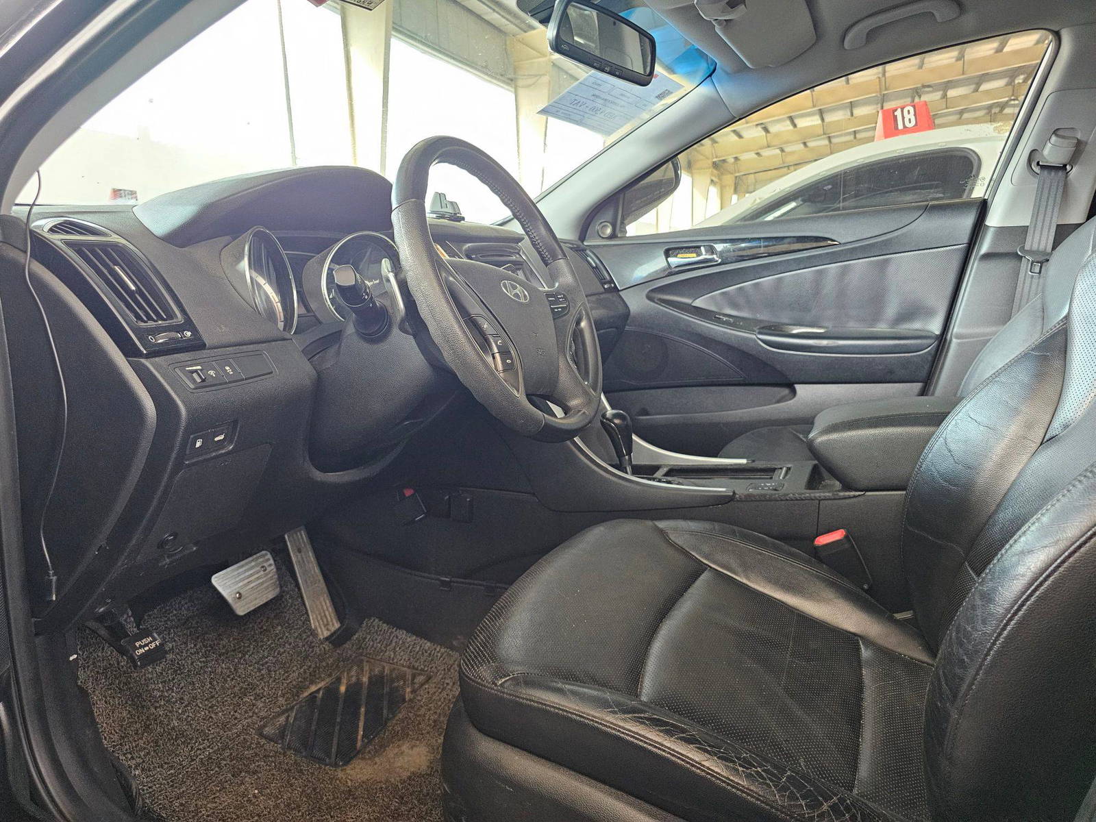 2010 HYUNDAI SONATA — 181644 KM — Lot 020166 — Souq - Marhaba Auctions Used Cars - Image 8