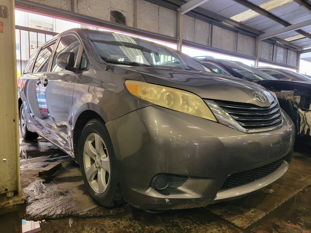 2011 TOYOTA SIENNA — 192443 Miles — Lot 50797084 — Souq - Marhaba Auctions Used Cars - Image 4