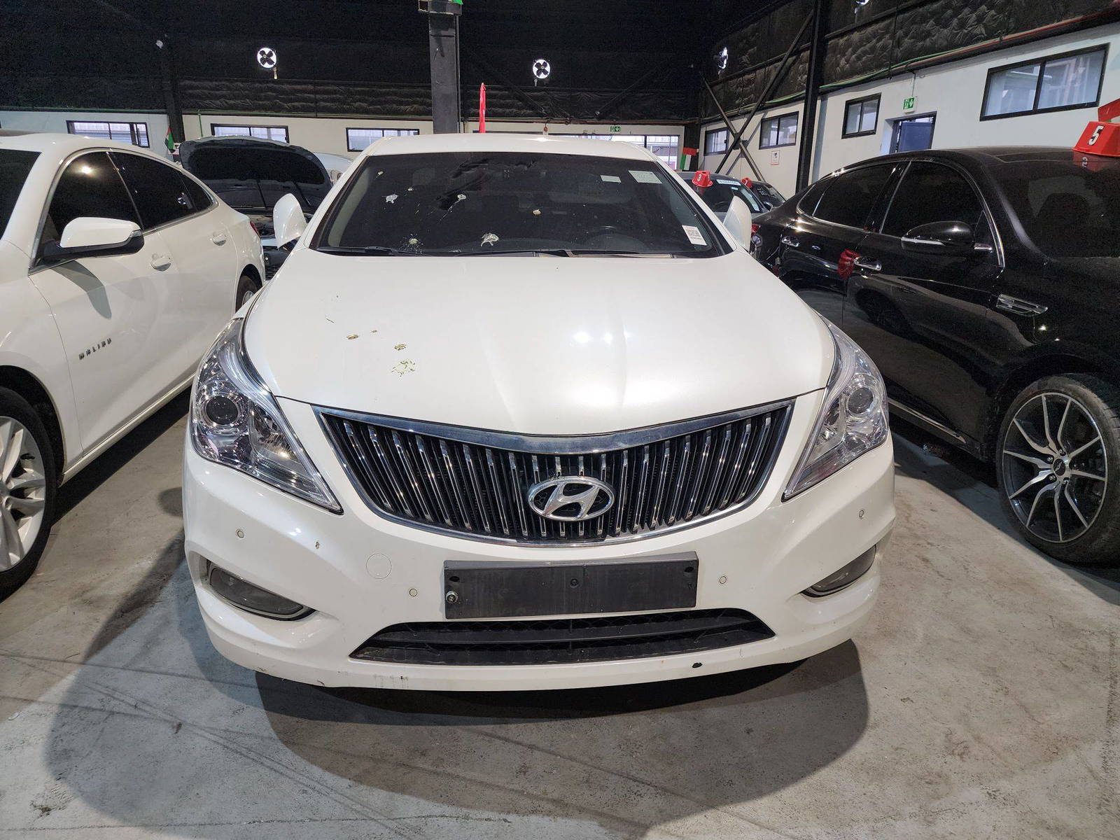2014 HYUNDAI GRANDEUR — 187585 KM — Lot 332937 — Al Quoz - Marhaba Auctions Used Cars - Image 8