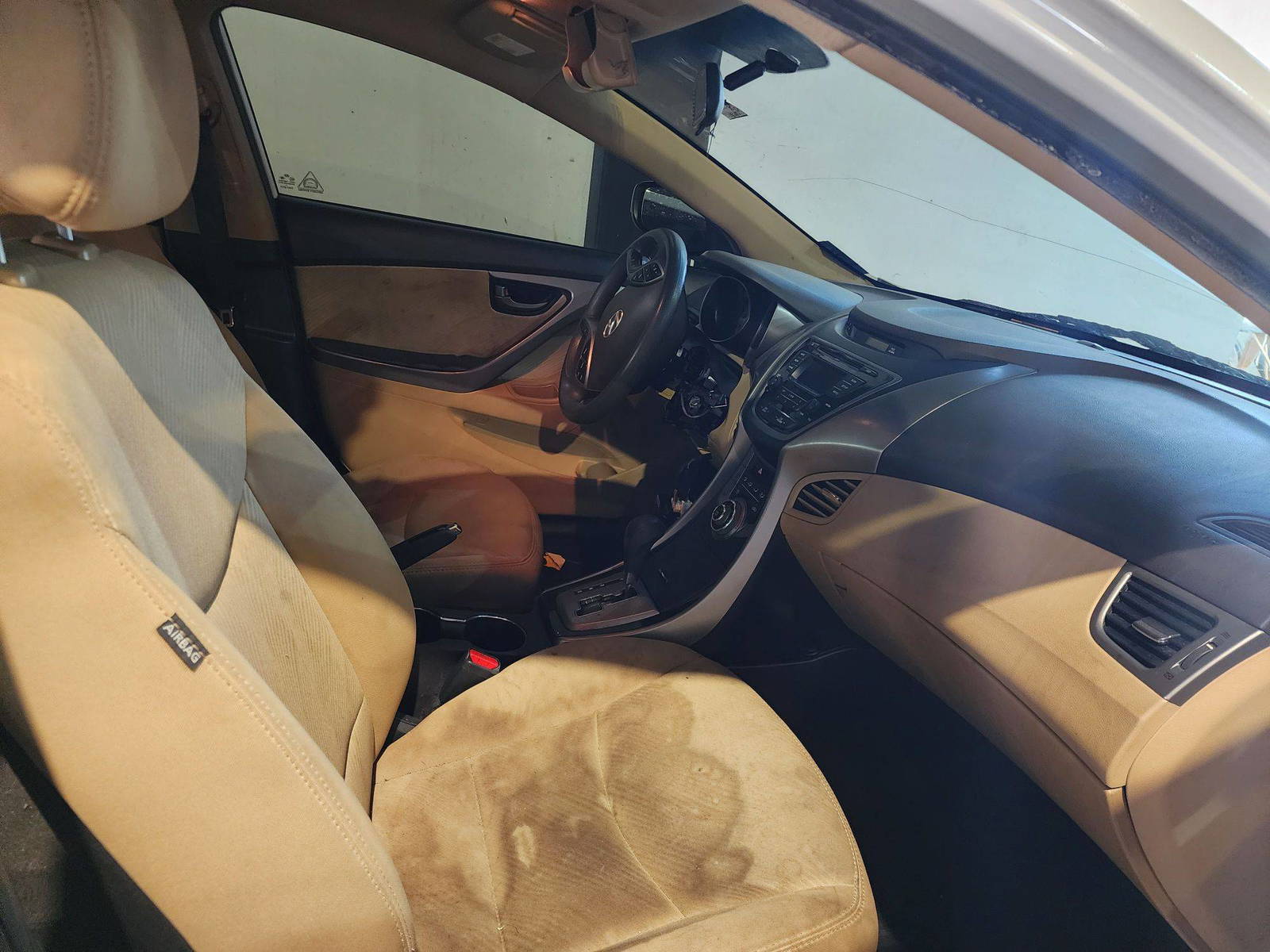 2013 HYUNDAI ELANTRA — 186821 Miles — Lot 79194584 — Al Quoz - Marhaba Auctions Used Cars - Image 9