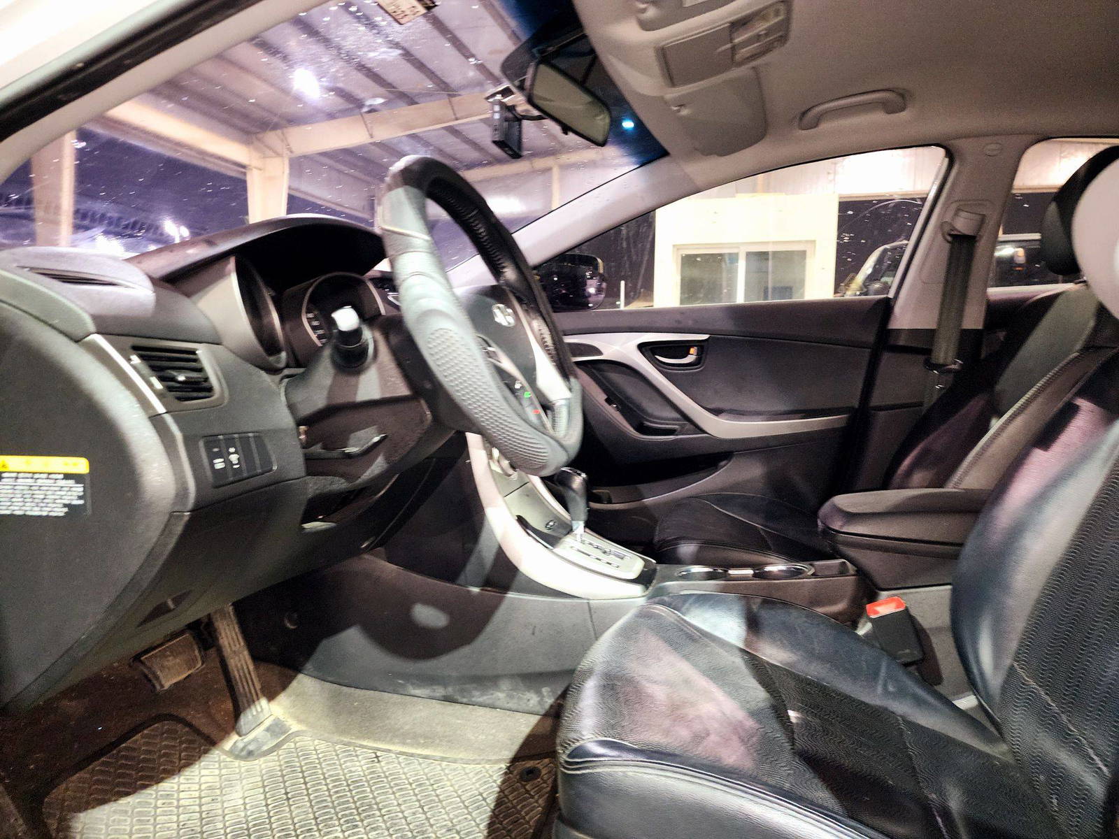 2011 HYUNDAI AVANTE — 117625 KM — Lot U074587 — Souq - Marhaba Auctions Used Cars - Image 8