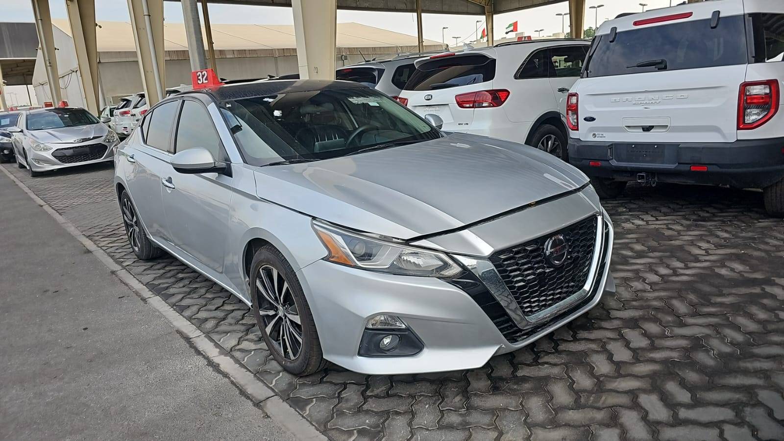2020 NISSAN ALTIMA — 179305 KM — Lot 5LC150405 — Souq - Marhaba Auctions Used Cars - Image 4