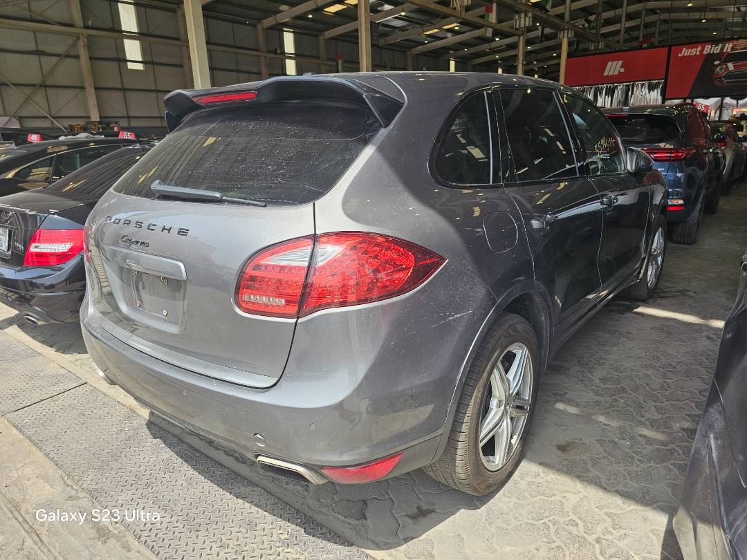 2011 PORSCHE Cayenne — 126904 Miles — Lot LA04765 — Main - Marhaba Auctions Used Cars - Image 3
