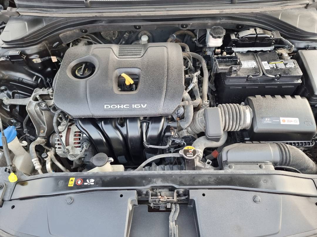 HYUNDAI ELANTRA 2018 - Marhaba Auction Used Cars - Image 10