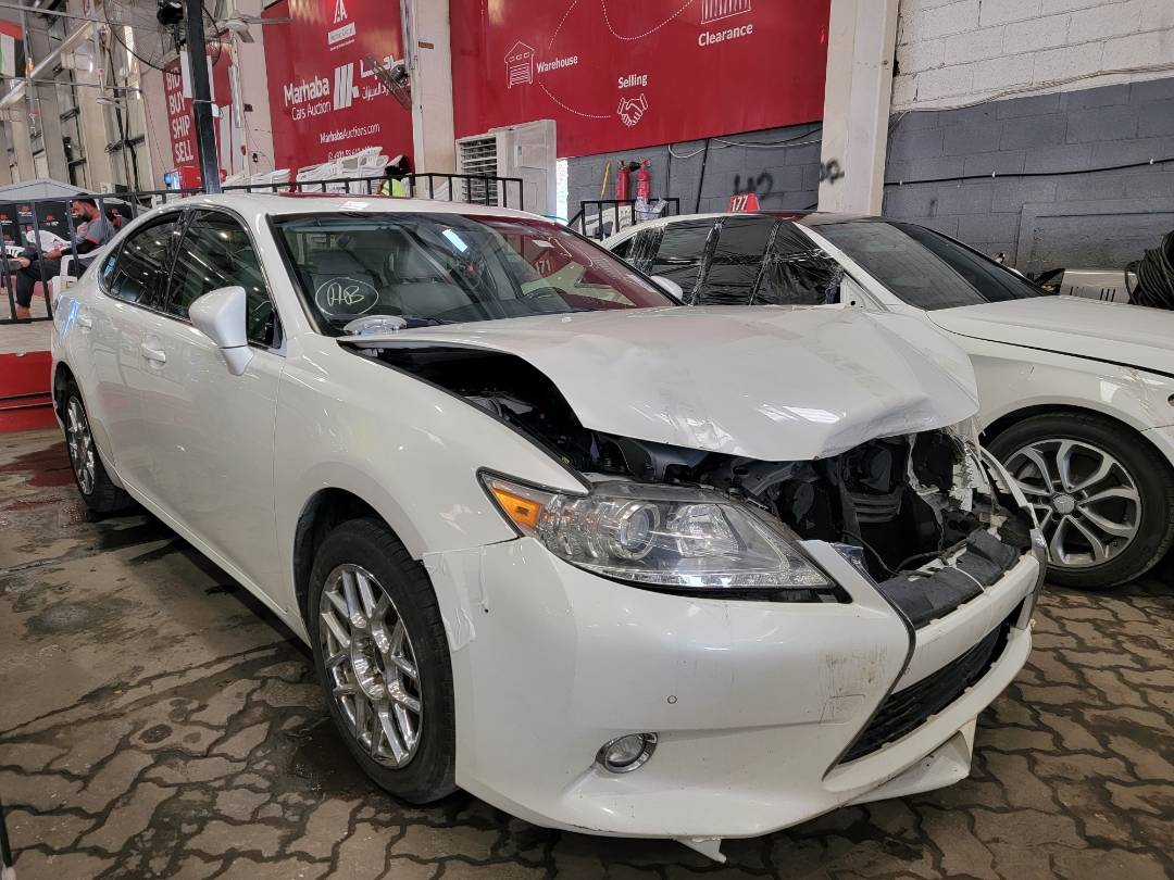 2014 LEXUS ES 350 — 159904 Miles — Lot 2094262 — Souq - Marhaba Auctions Used Cars - Image 4