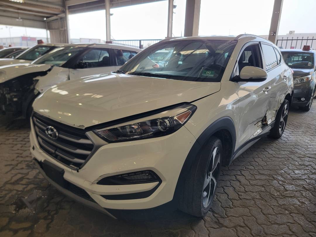 2017 HYUNDAI TUCSON — 102564 Miles — Lot U504831 — Main - Marhaba Auctions Used Cars - Image 4