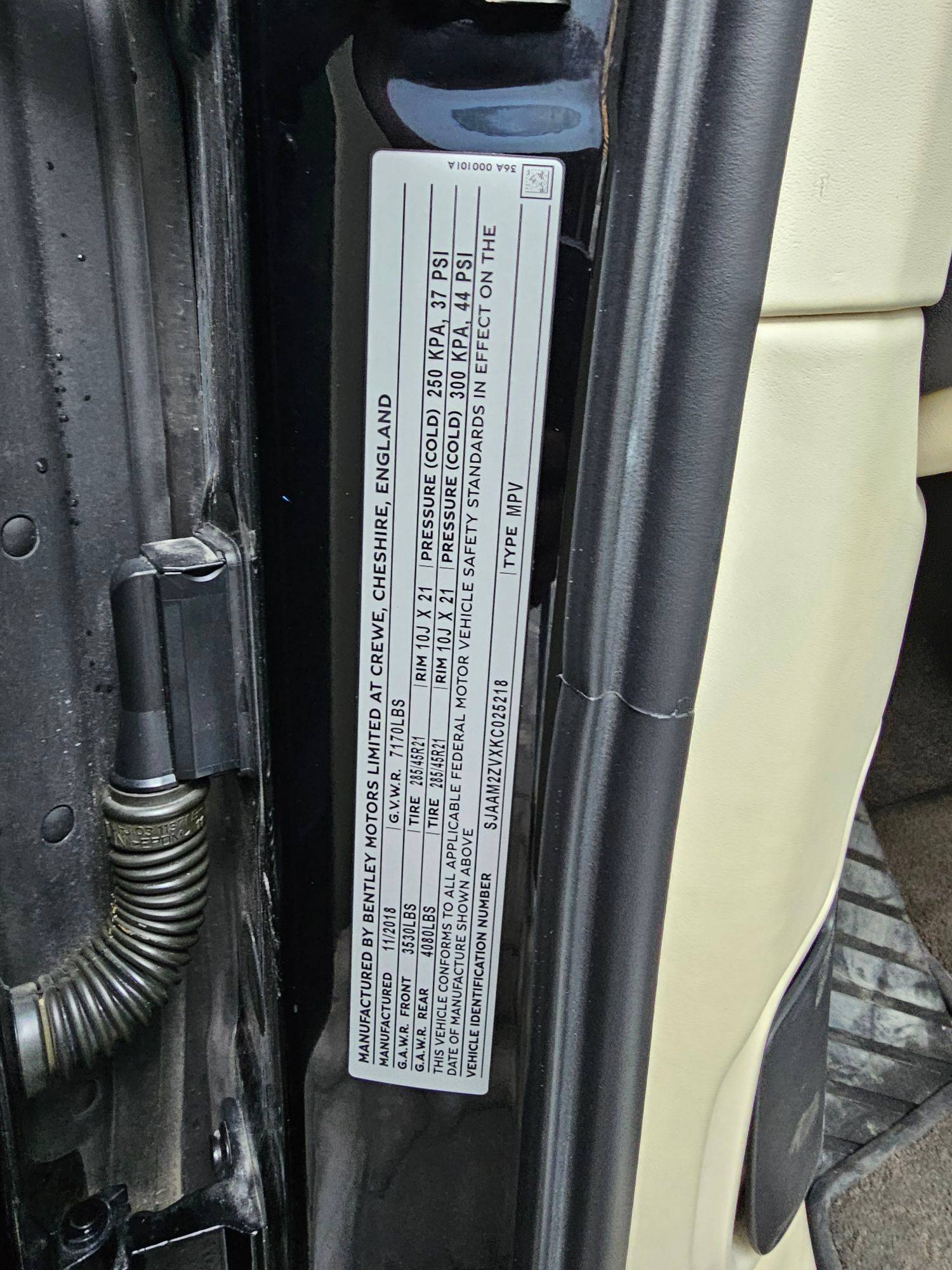 2019 BENTLEY BENTAYGA — 94252 KM — Lot KC025218 — Souq - Marhaba Auctions Used Cars - Image 11