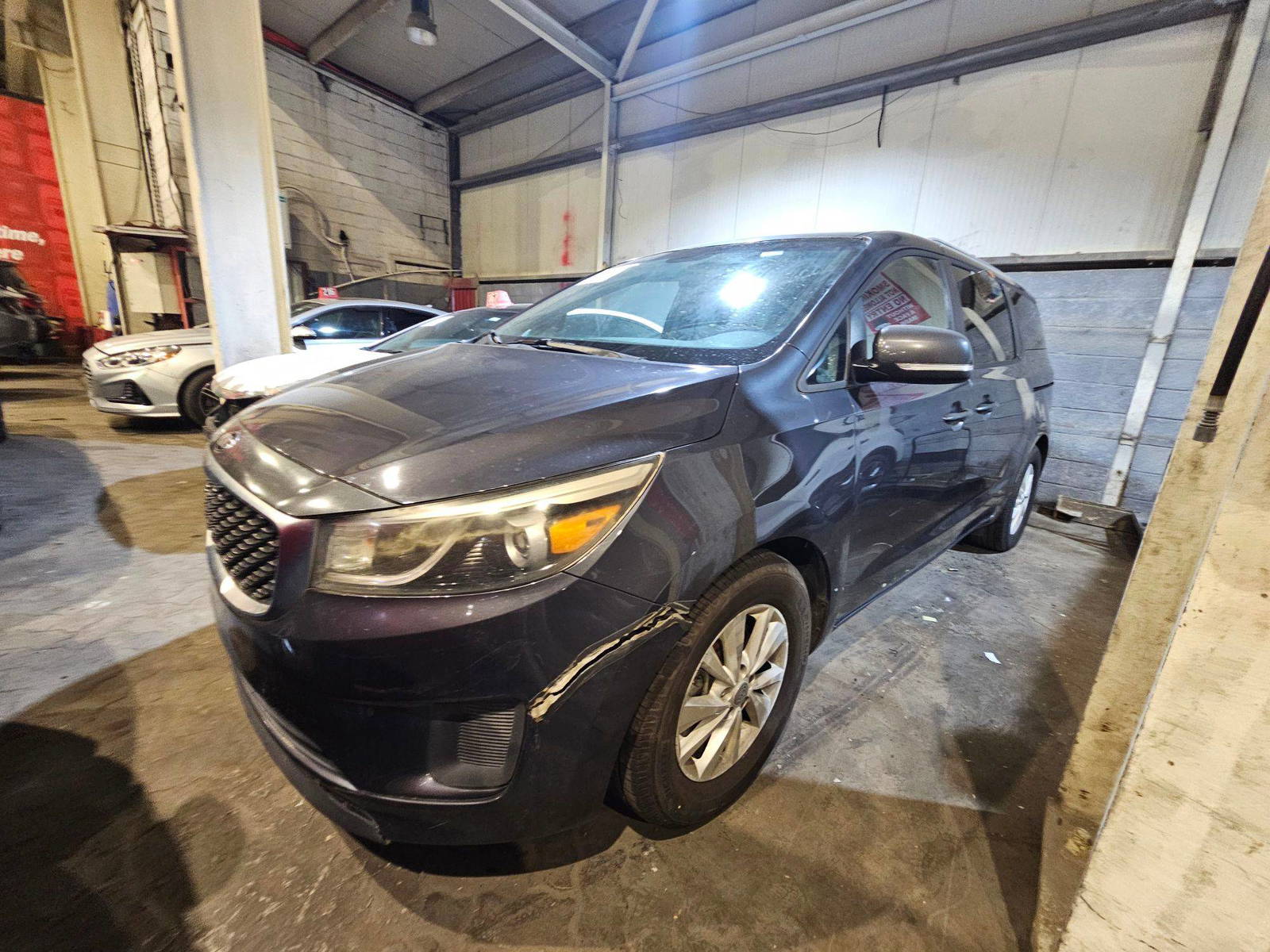 KIA SEDONA 2015 - Marhaba Auction Used Cars - Image 4