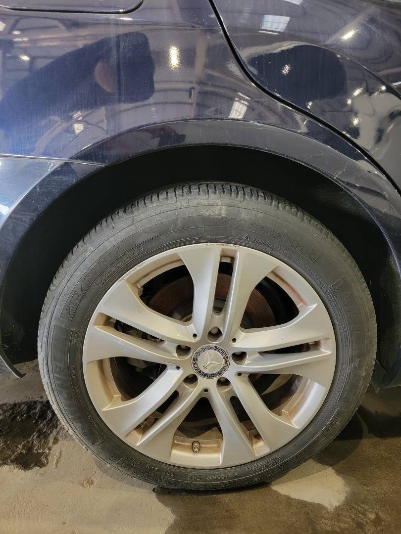 2010 MERCEDES BENZ E 350 — 147969 Miles — Lot AA167142 — Main - Marhaba Auctions Used Cars - Image 4