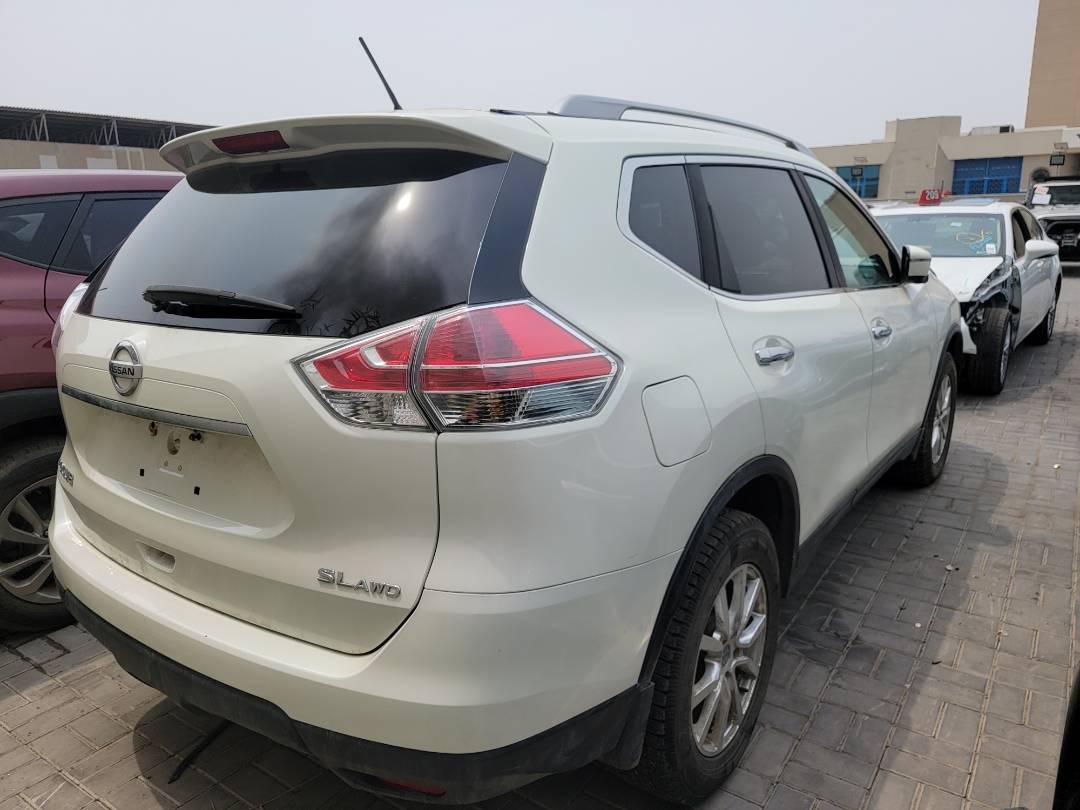 2016 NISSAN ROGUE — 154530 KM — Lot 44057754 — Main - Marhaba Auctions Used Cars - Image 3
