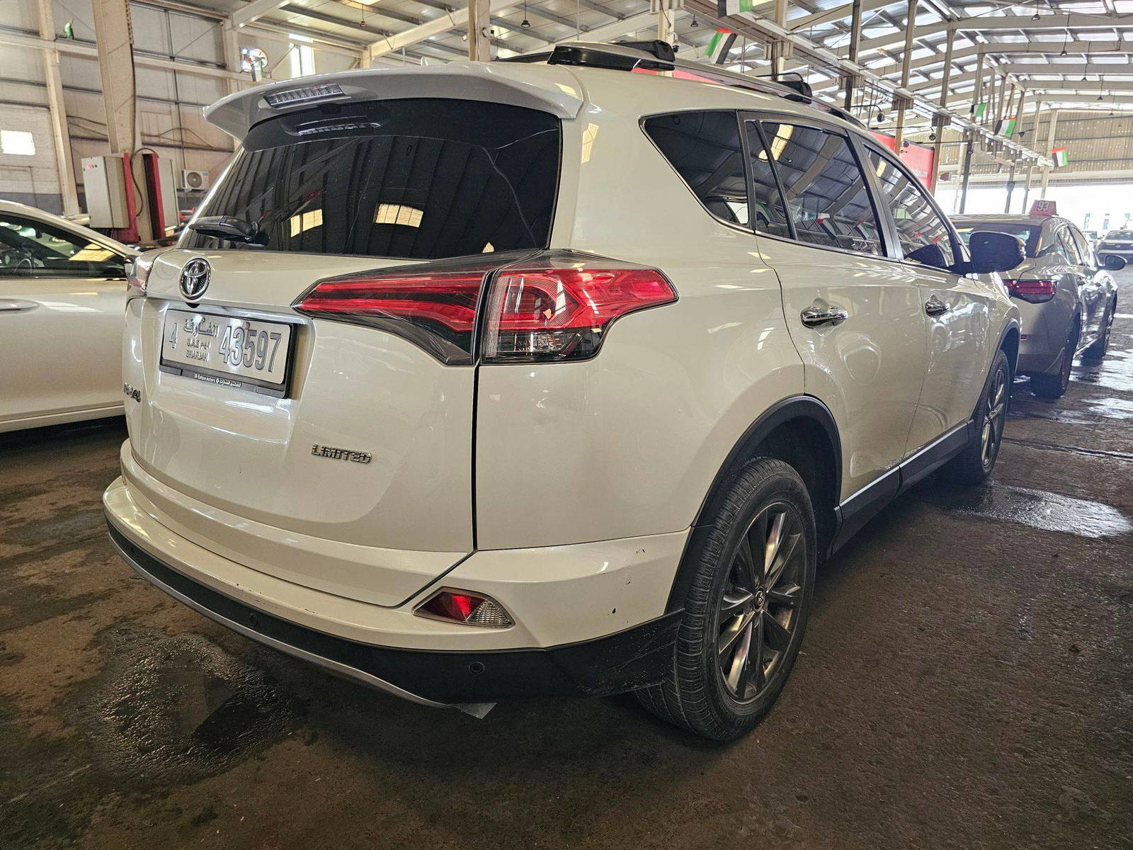 2018 TOYOTA RAV4 — 80186 Miles — Lot J160263 — Main - Marhaba Auctions Used Cars - Image 4