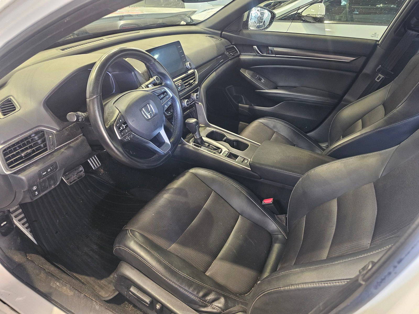 HONDA ACCORD 2018 - Marhaba Auction Used Cars - Image 8