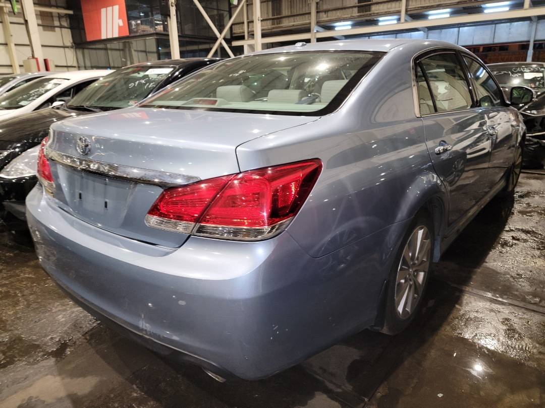 2011 TOYOTA AVALON — 208753 Miles — Lot 37626572 - Marhaba Auctions Used Cars - Image 4