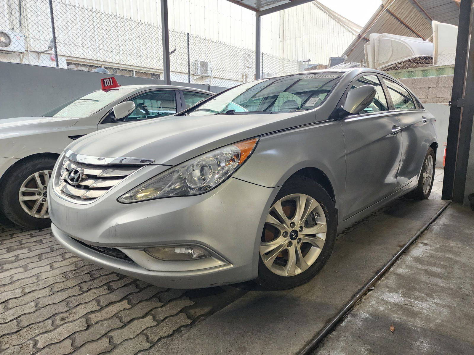 2012 HYUNDAI SONATA — 213025 Miles — Lot 51089065 — Al Quoz - Marhaba Auctions Used Cars - Image 4