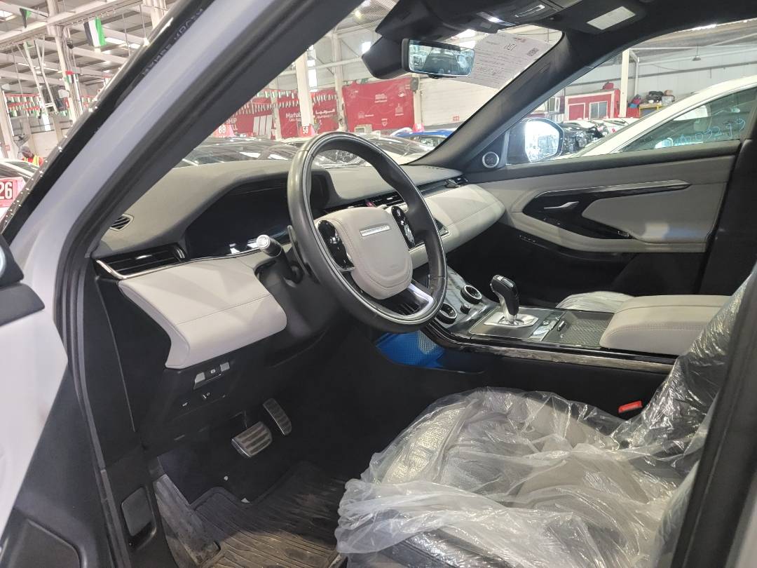 2020 LAND ROVER RANGE ROVER EVOQUE — 70743 KM — Lot H032649 — Main - Marhaba Auctions Used Cars - Image 6