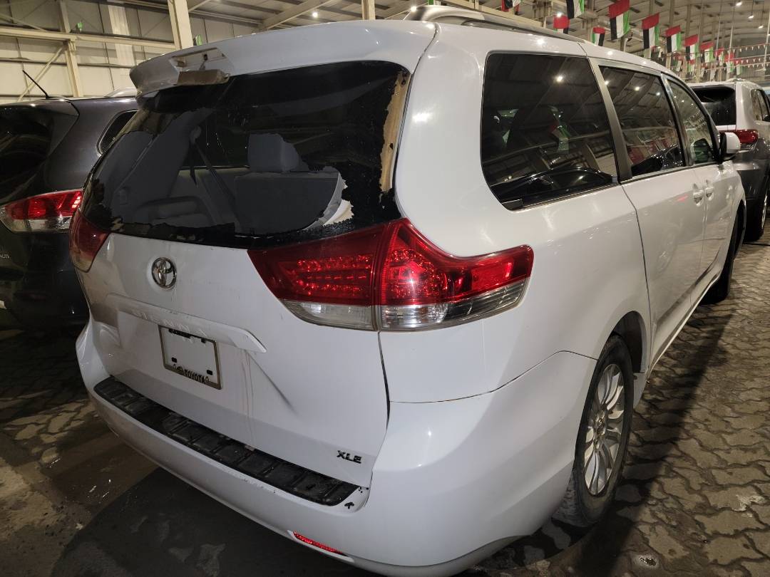 2012 TOYOTA SIENNA — 157695 Miles — Lot 62199053 - Marhaba Auctions Used Cars - Image 4