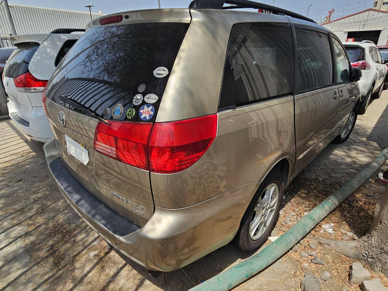 2004 TOYOTA SIENNA — 276619 Miles — Lot 92529325 — Souq - Marhaba Auctions Used Cars - Image 3