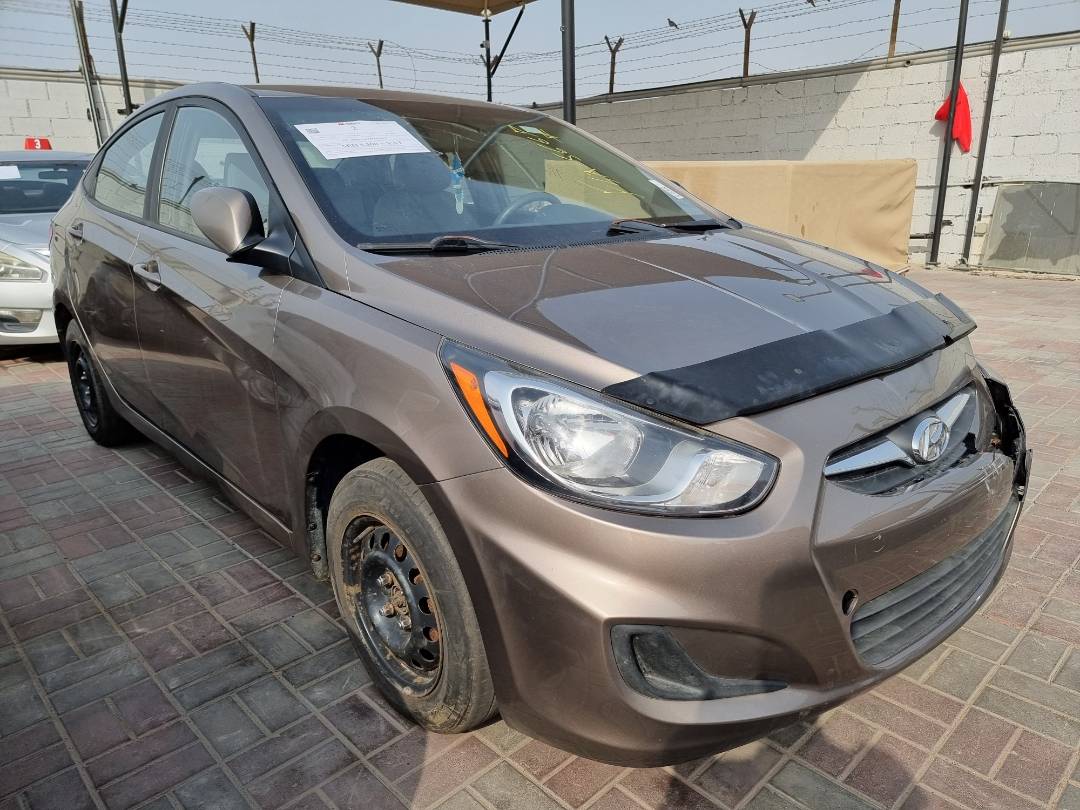 2012 HYUNDAI ACCENT — 175582 KM — Lot 259677 — Souq - Marhaba Auctions Used Cars - Image 4