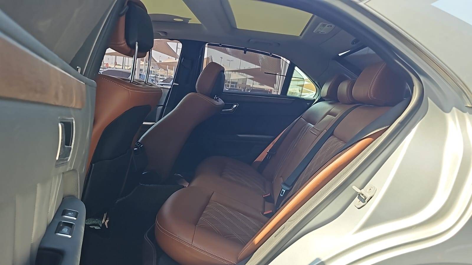 2011 MERCEDES BENZ E-300 — 42432 KM — Lot B5BA494112 — Souq - Marhaba Auctions Used Cars - Image 6