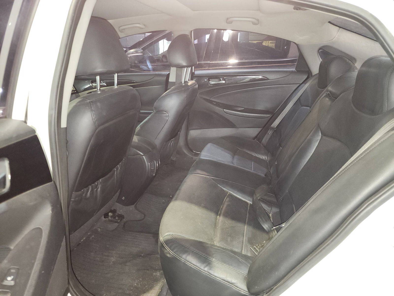 HYUNDAI SONATA 2011 - Marhaba Auction Used Cars - Image 8