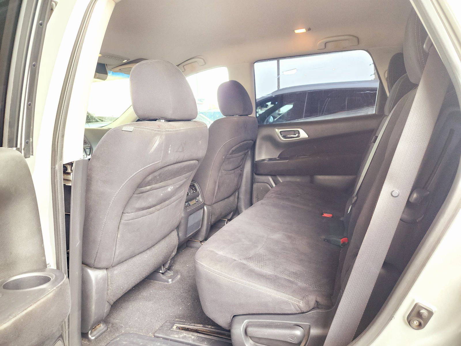 2013 NISSAN PATHFINDER — 136234 Miles — Lot 78961094 — Souq - Marhaba Auctions Used Cars - Image 6