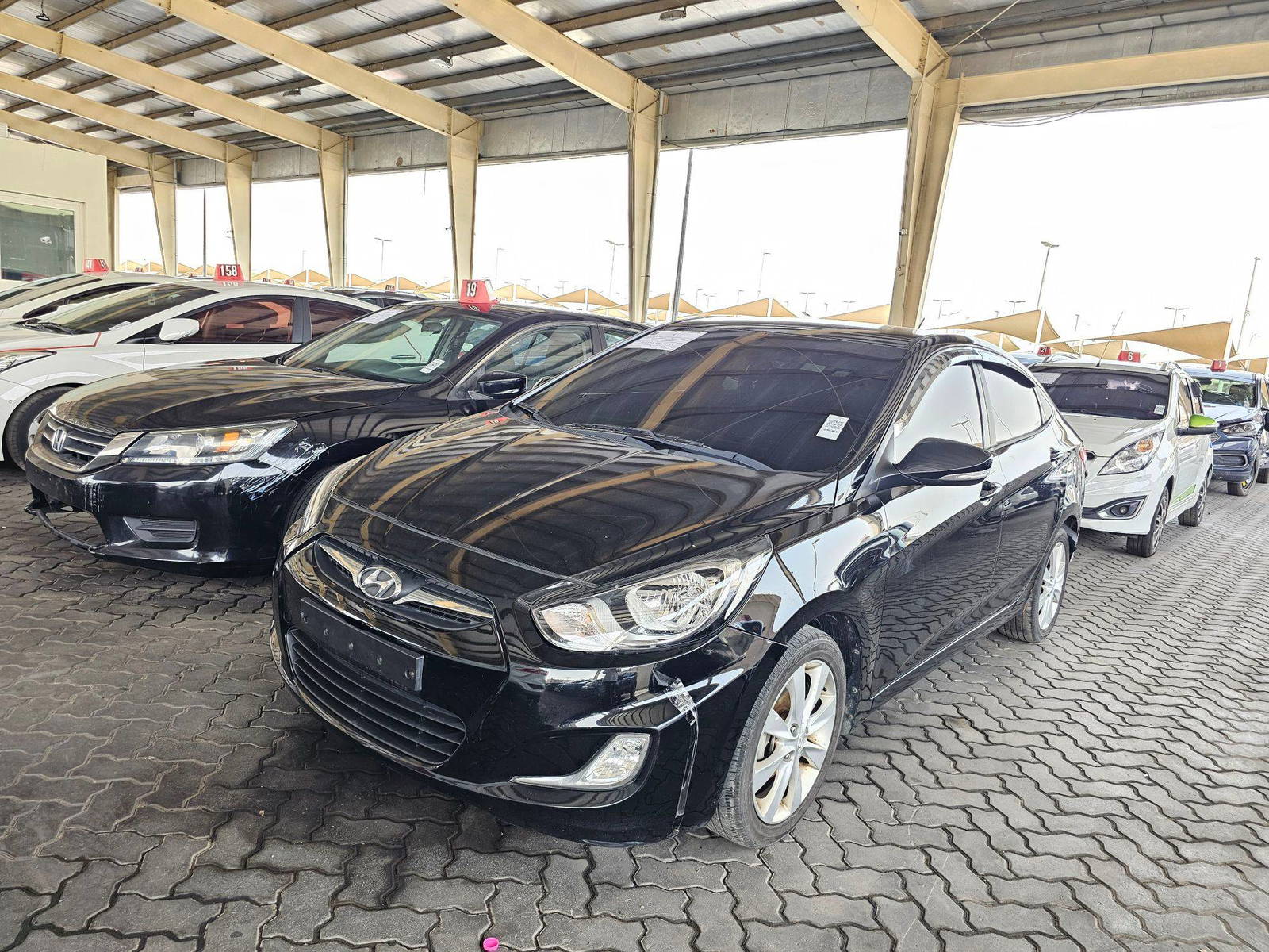 2011 HYUNDAI ACCENT — 112839 KM — Lot 008619 — Souq - Marhaba Auctions Used Cars - Image 5