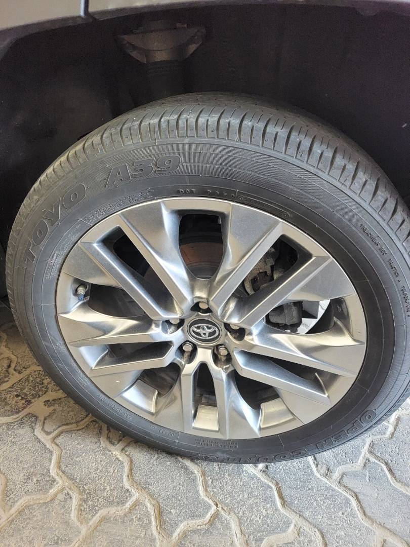 2019 TOYOTA RAV4 — 37394 Miles — Lot 7KW067198 — Main - Marhaba Auctions Used Cars - Image 9