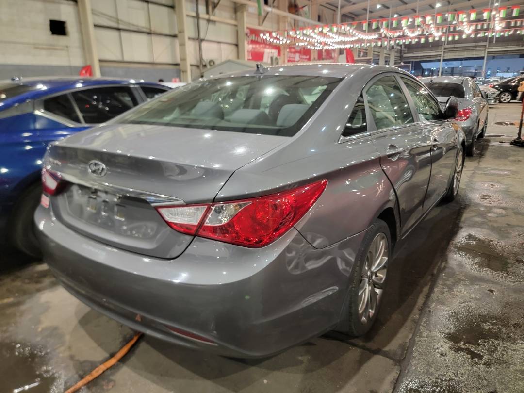 2013 HYUNDAI SONATA — 136277 Miles — Lot H658456 — Main - Marhaba Auctions Used Cars - Image 4