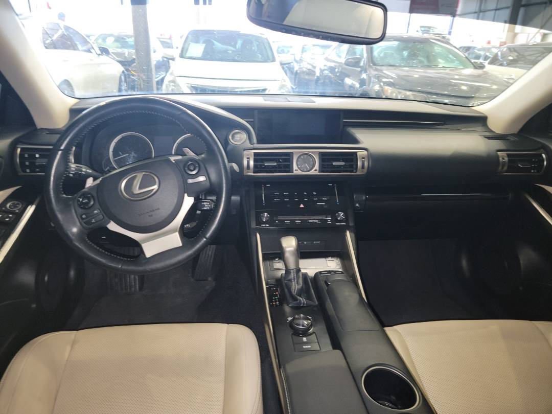 2014 LEXUS IS 250 — 105130 KM — Lot 013165 — Main - Marhaba Auctions Used Cars - Image 7