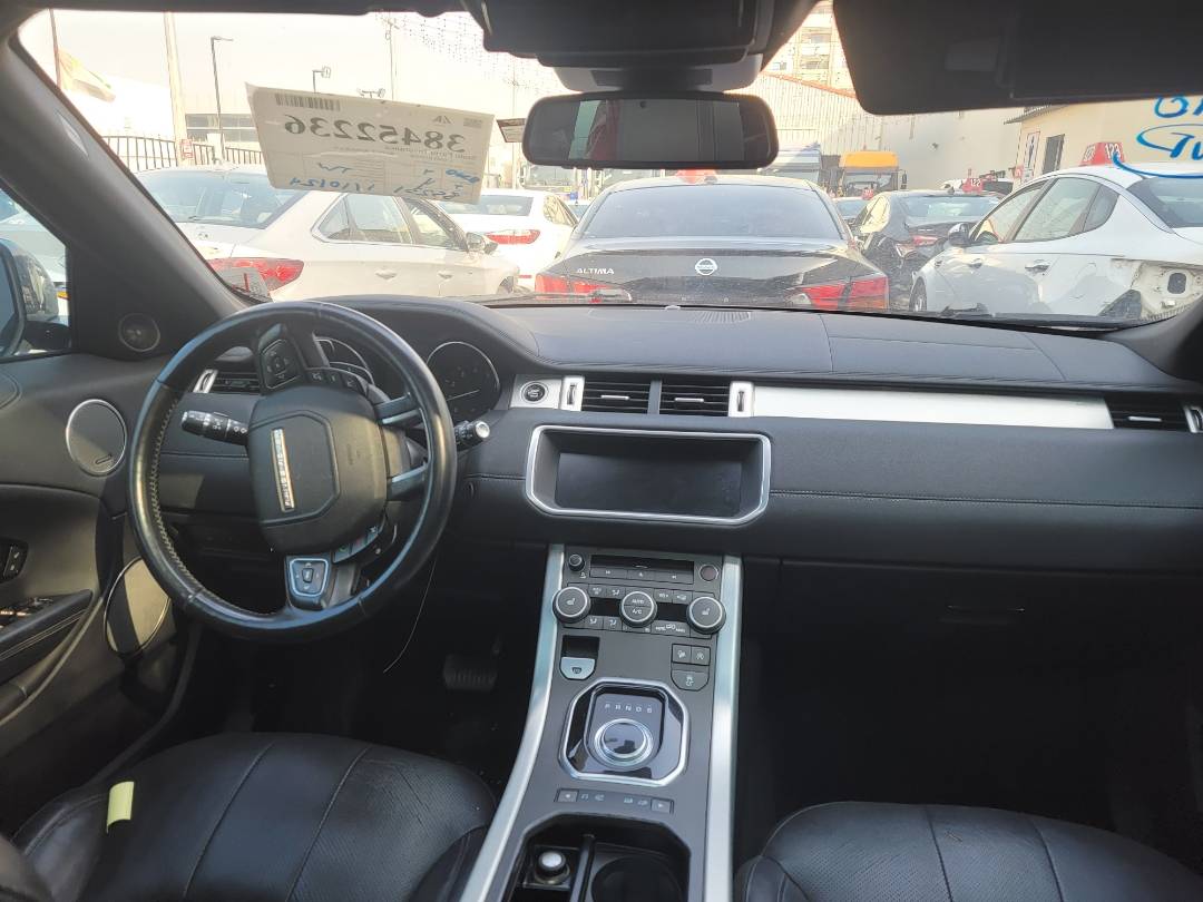 2017 LAND ROVER RANGE ROVER EVOQUE SE — 85231 Miles — Lot 38452236 — Souq - Marhaba Auctions Used Cars - Image 6