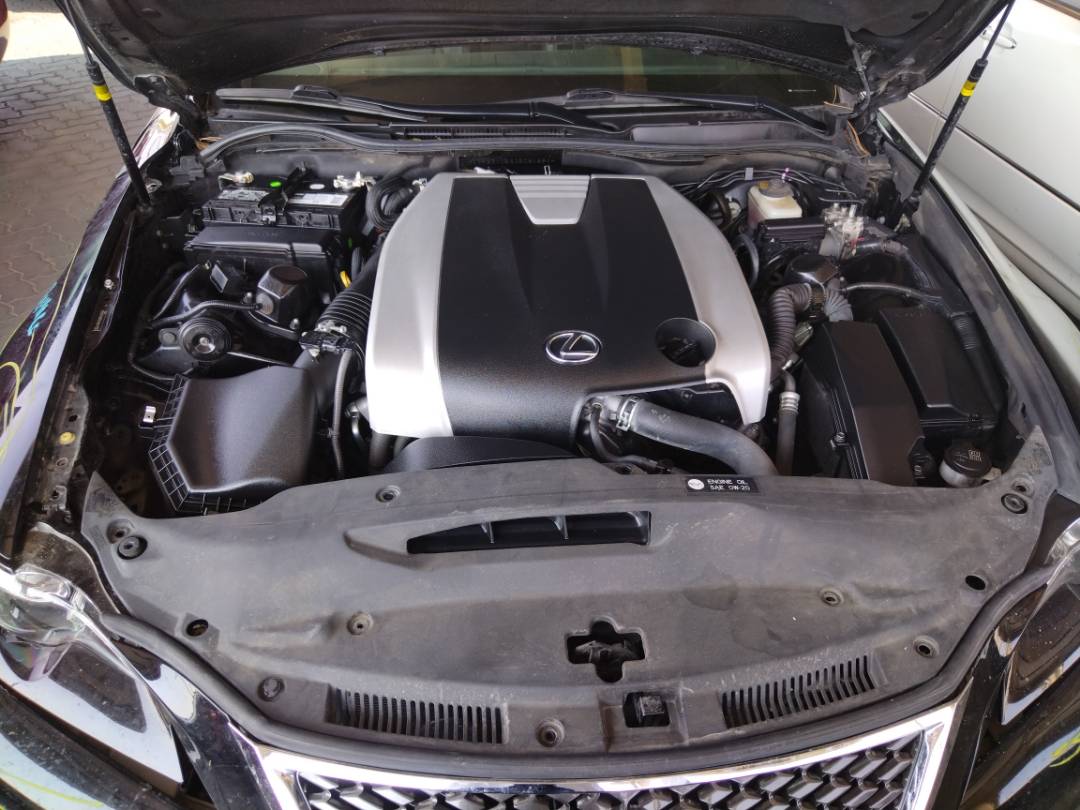 2016 LEXUS IS-350 — 104401 Miles — Lot G5024294 - Marhaba Auctions Used Cars - Image 4