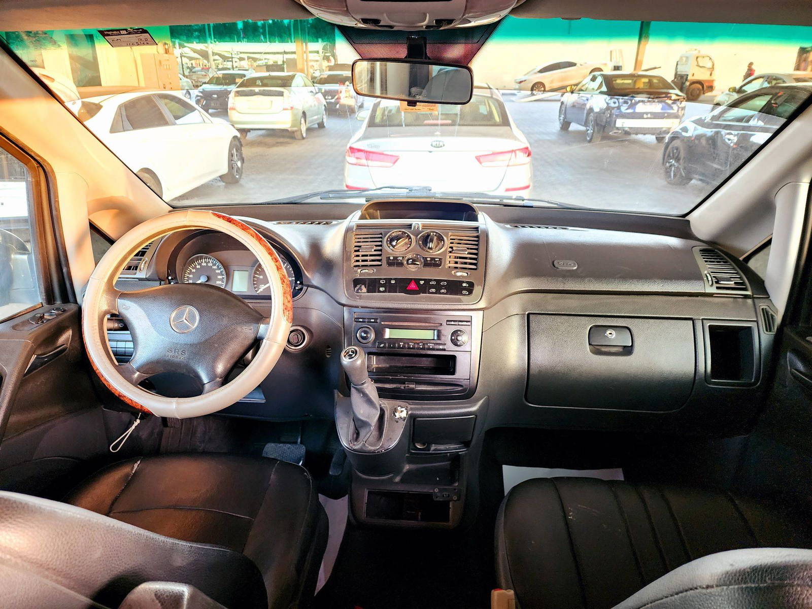 2015 MERCEDES BENZ VITO — 110240 KM — Lot 3912325 — Souq - Marhaba Auctions Used Cars - Image 8