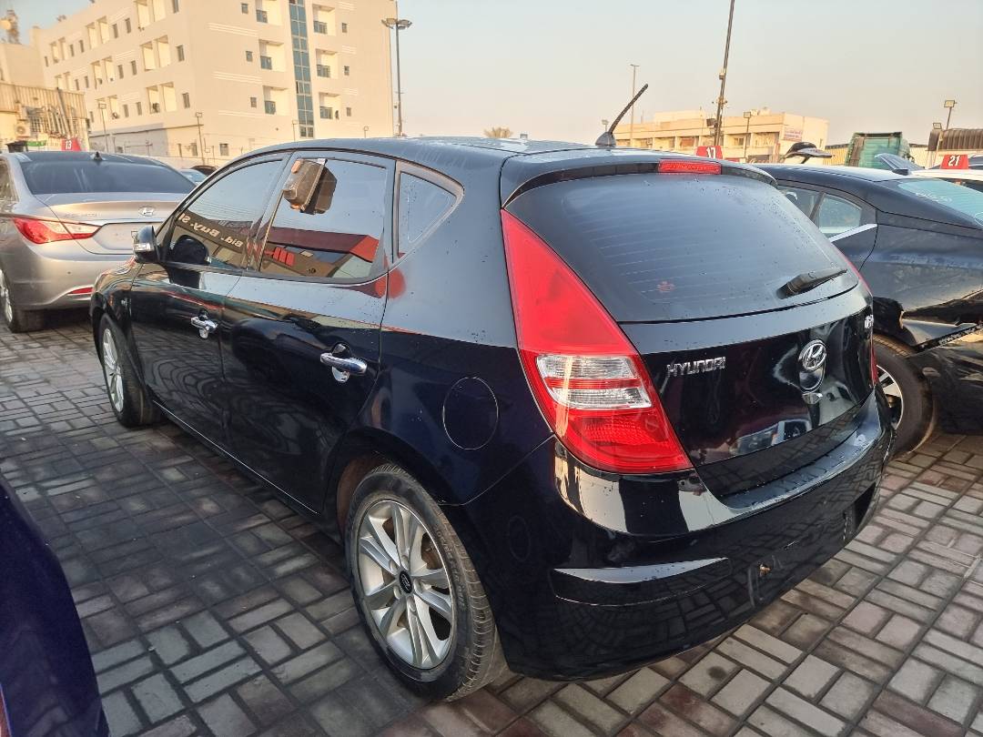 2009 HYUNDAI i30 — 103759 KM — Lot 125487 — Ind. 12 - Marhaba Auctions Used Cars - Image 4