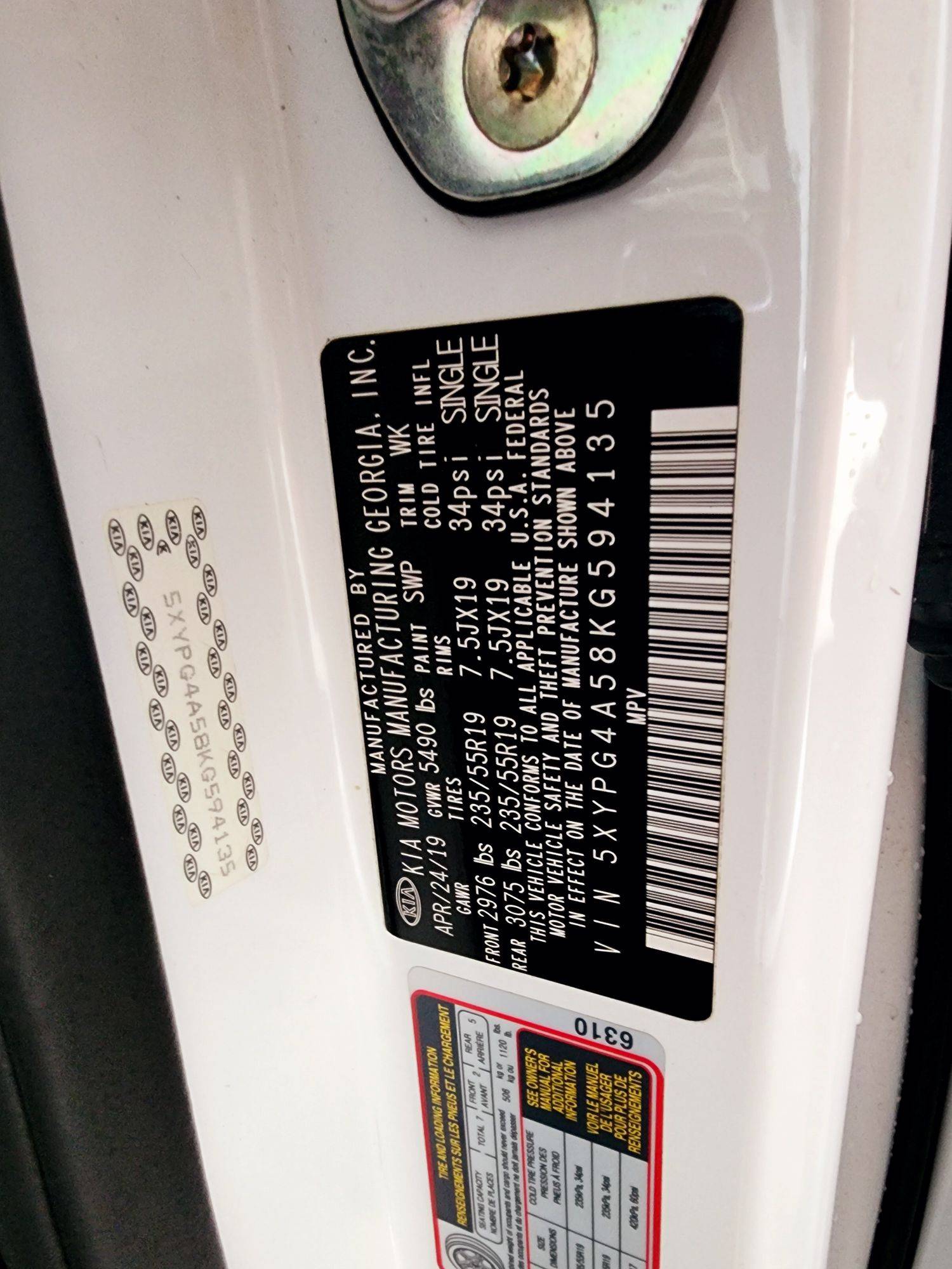 2019 KIA SORENTO — 97579 Miles — Lot 40076714 — Souq - Marhaba Auctions Used Cars - Image 9
