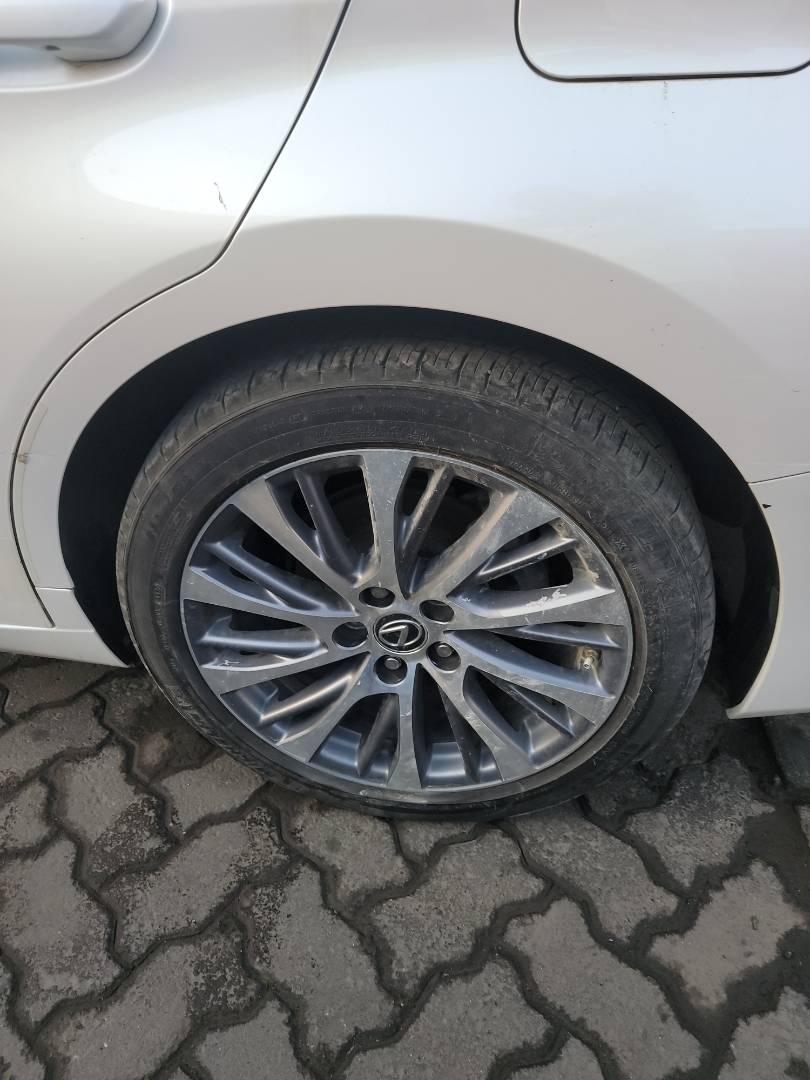2021 LEXUS ES 250 — 21863 Miles — Lot MU003589 — Main - Marhaba Auctions Used Cars - Image 9