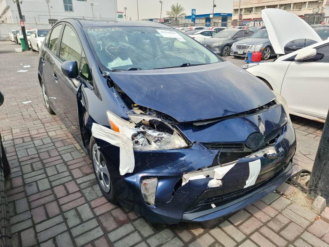 2012 TOYOTA PRIUS — 263178 Miles — Lot 42359230 — Main - Marhaba Auctions Used Cars - Image 4