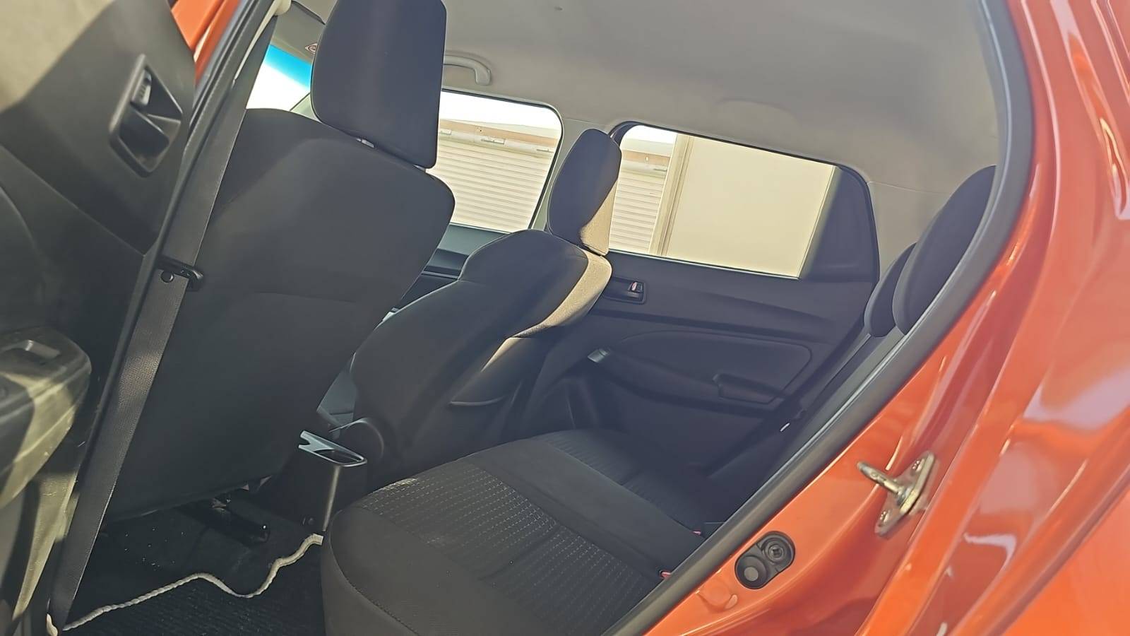 2023 SUZUKI SWIFT — 170689 KM — Lot 4P6400274 — Souq - Marhaba Auctions Used Cars - Image 6