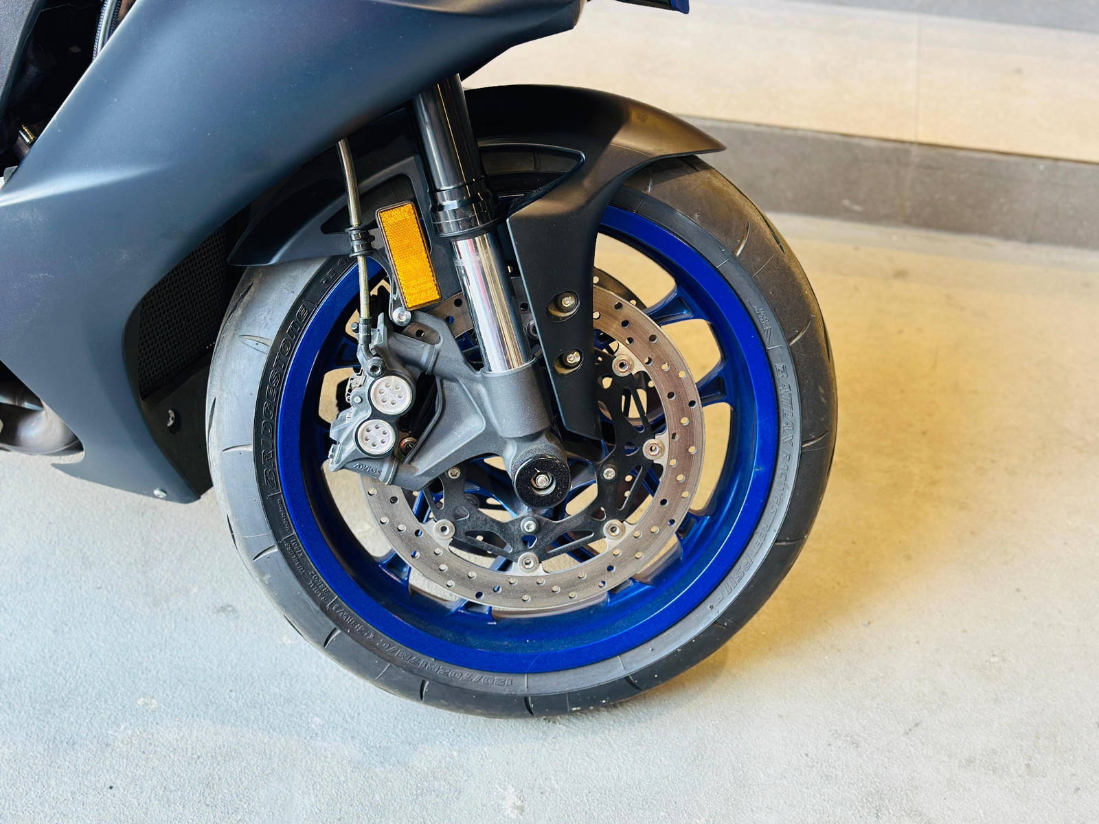 2023 YAMAHA YZFR1 — 2202 Miles — Lot 2946 — Main - Marhaba Auctions Used Cars - Image 4