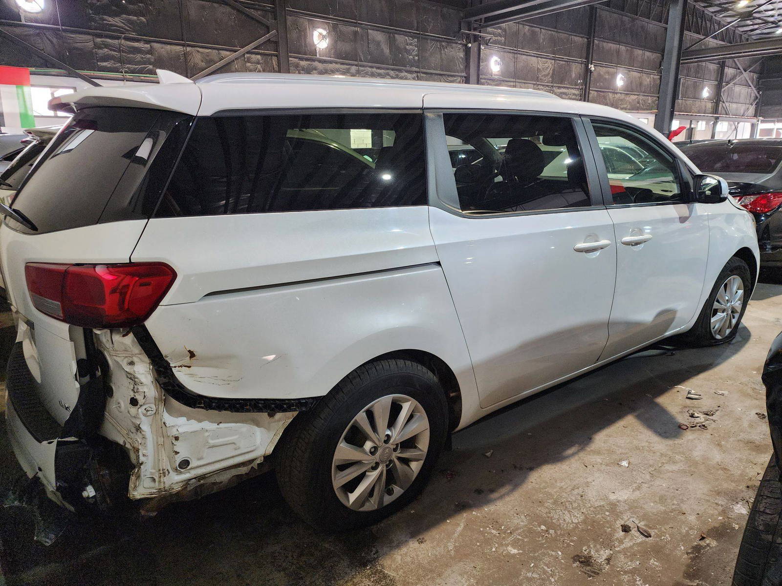 2018 KIA SEDONA — 180222 KM — Lot 6361734 — Main - Marhaba Auctions Used Cars - Image 6