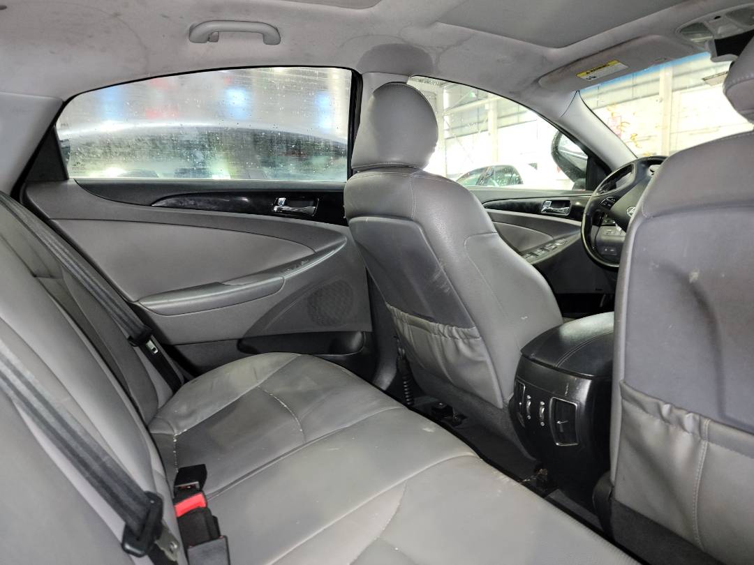2013 HYUNDAI SONATA — 207541 Miles — Lot 38256785 - Marhaba Auctions Used Cars - Image 4