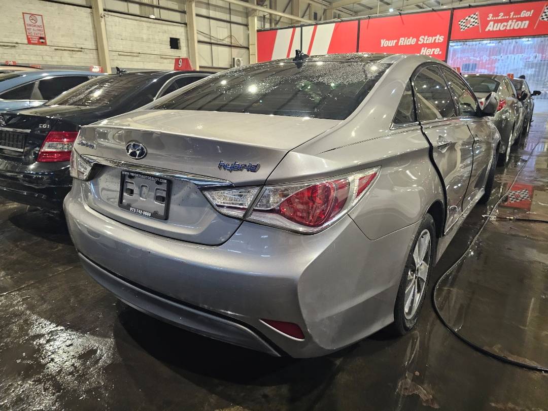 HYUNDAI SONATA 2012 - Marhaba Auction Used Cars - Image 3