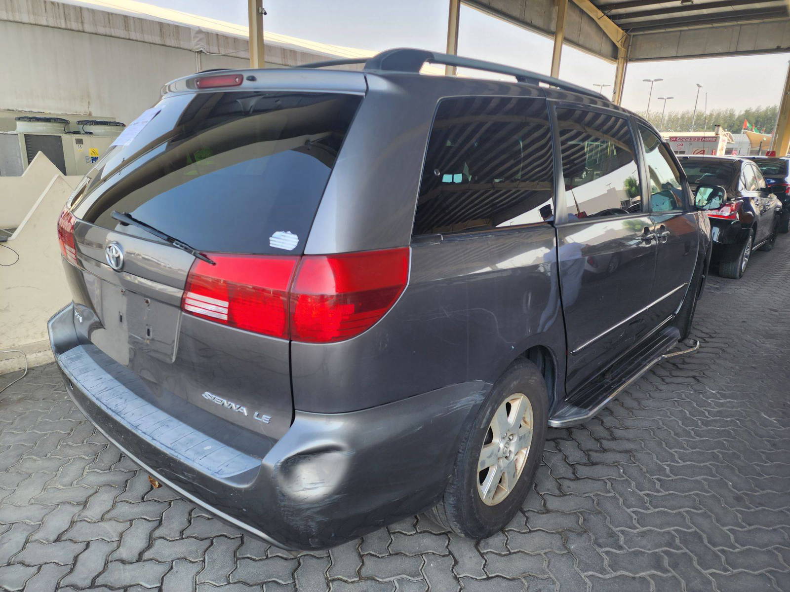 2005 TOYOTA SIENNA — 189586 Miles — Lot 214984 - Marhaba Auctions Used Cars - Image 4