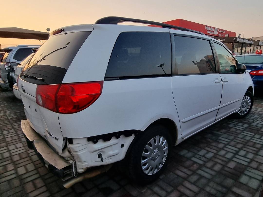 2009 TOYOTA SIENNA — 221438 Miles — Lot 125487 — Ind. 12 - Marhaba Auctions Used Cars - Image 4
