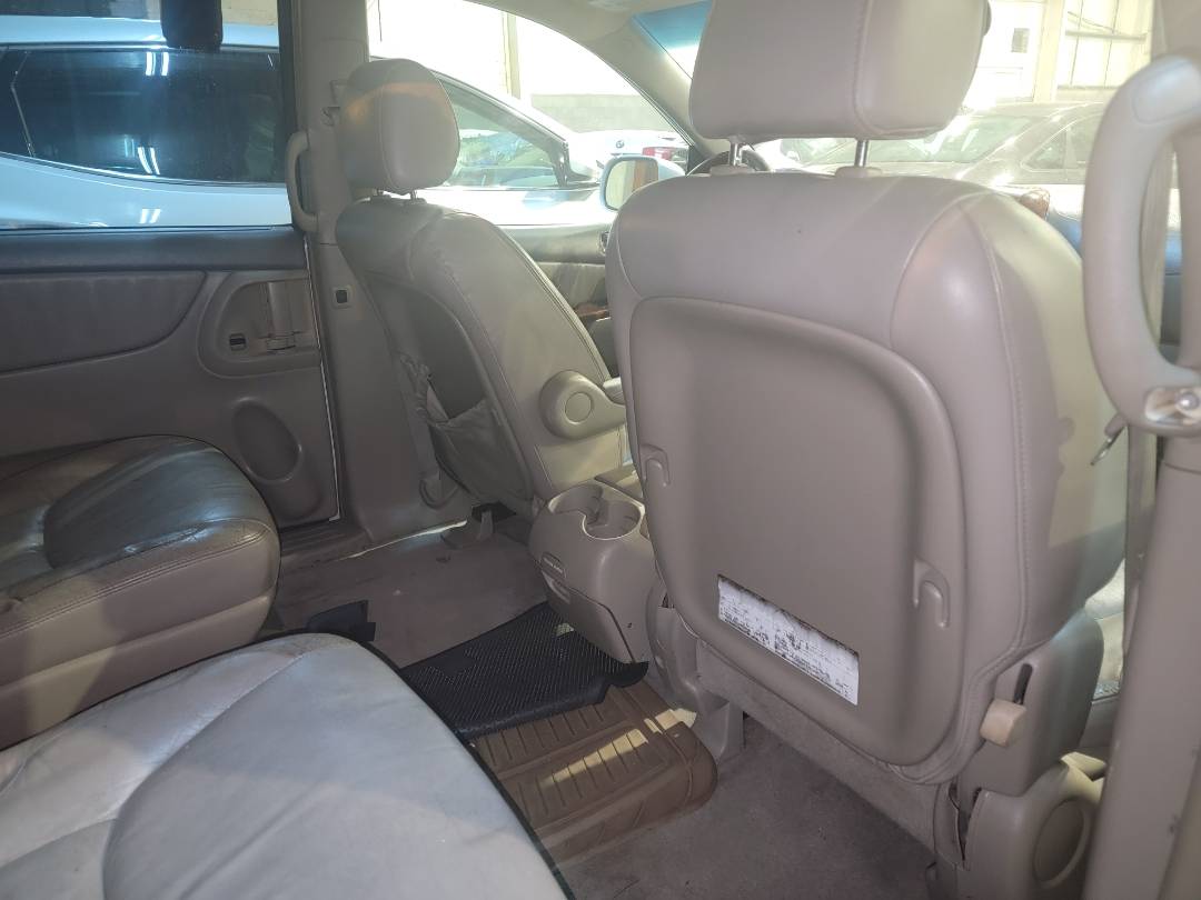 2004 TOYOTA SIENNA — 234146 Miles — Lot 77584693 - Marhaba Auctions Used Cars - Image 4