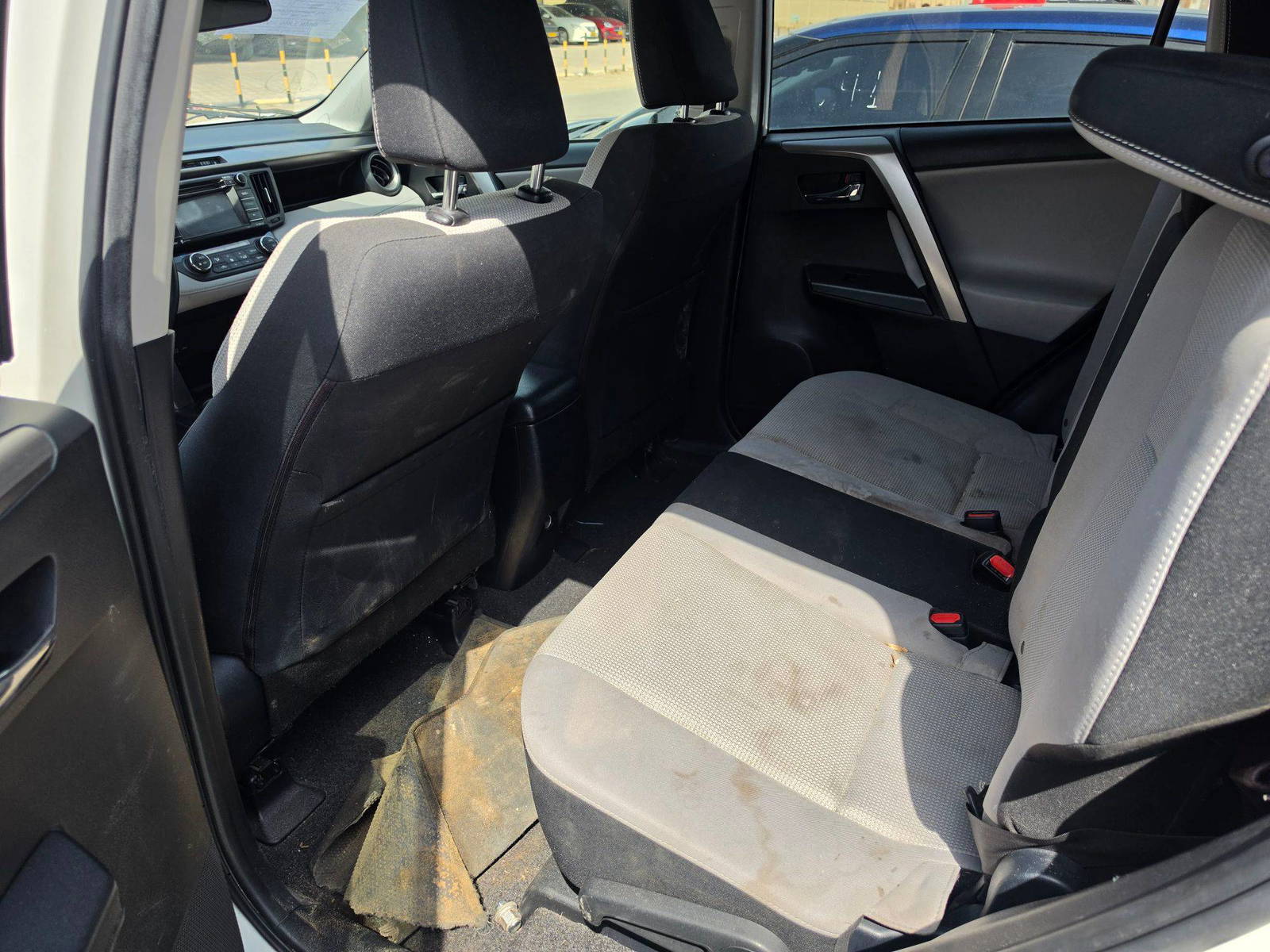 2018 TOYOTA RAV4 — 104666 Miles — Lot EV9JJ185078 - Marhaba Auctions Used Cars - Image 9