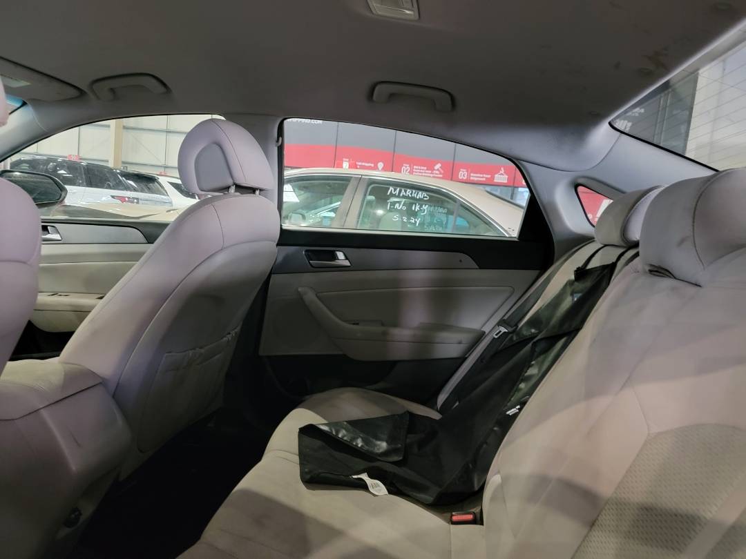 2015 HYUNDAI SONATA — 158083 Miles — Lot H223817 — Souq - Marhaba Auctions Used Cars - Image 8