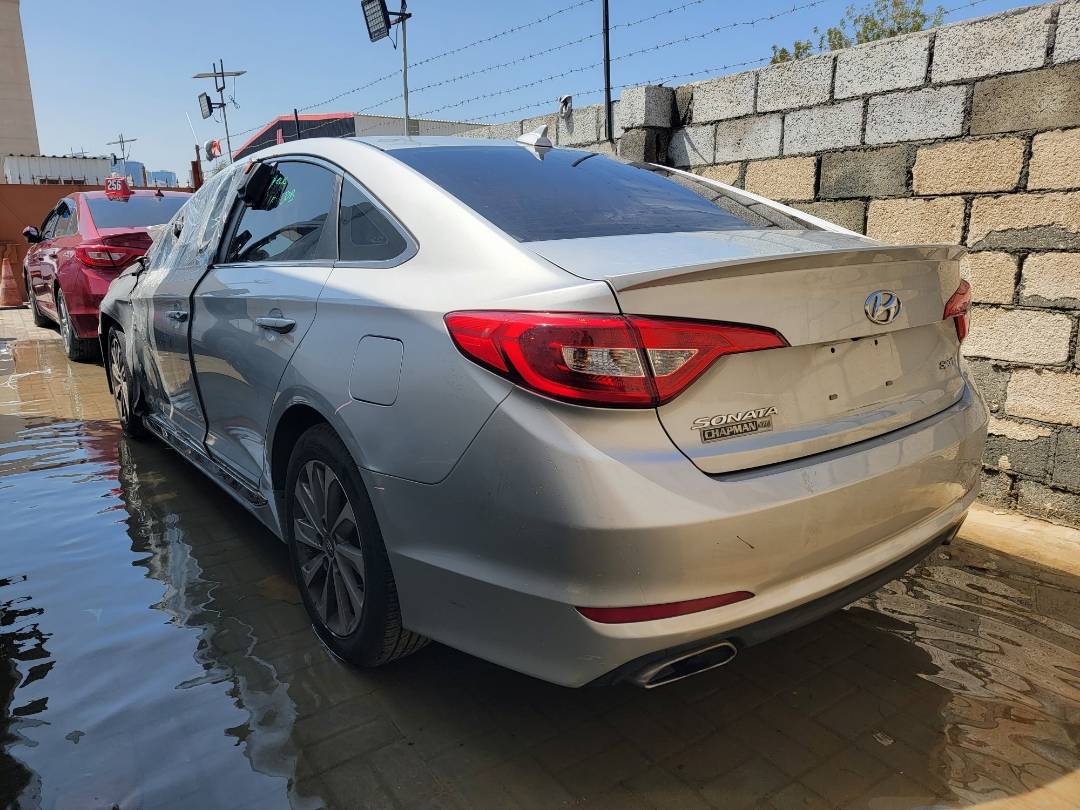2015 HYUNDAI SONATA — 158018 Miles — Lot H259367 — Ind. 12 - Marhaba Auctions Used Cars - Image 3